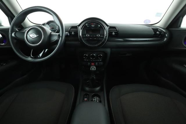 Mini Clubman image 2