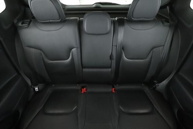 Jeep Renegade image 9