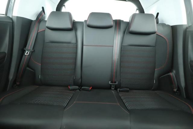 Peugeot 208 image 5