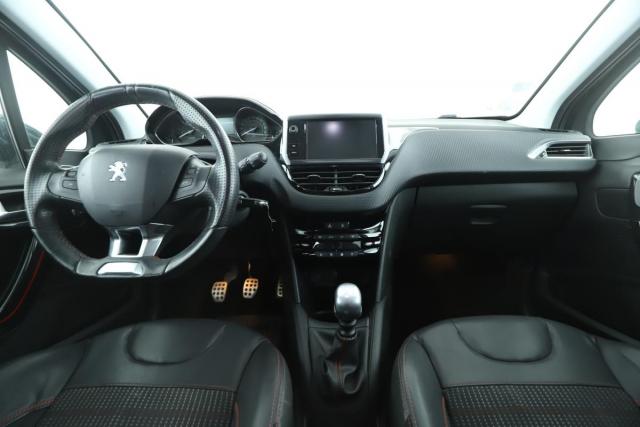Peugeot 208 image 9