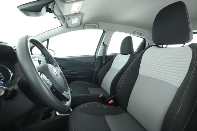 Toyota Yaris image 9