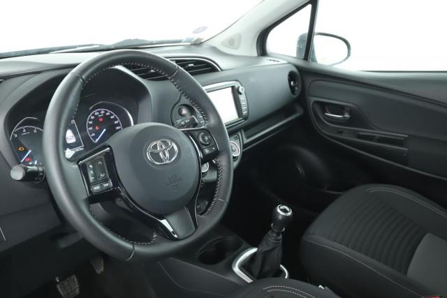 Toyota Yaris image 2