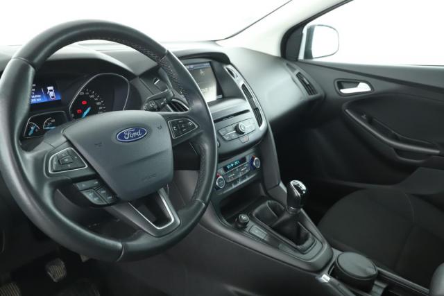 Ford Focus image 7