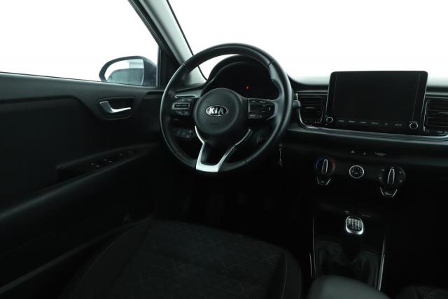 Kia Rio image 9