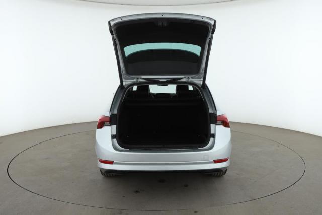 Skoda Octavia image 8