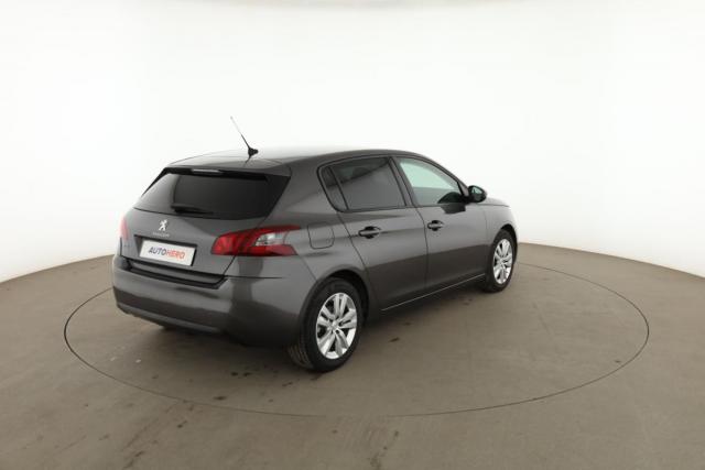 Peugeot 308 image 8