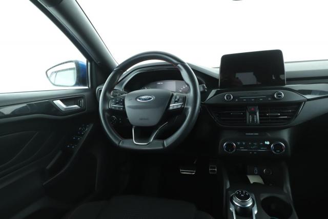 Ford Focus image 9