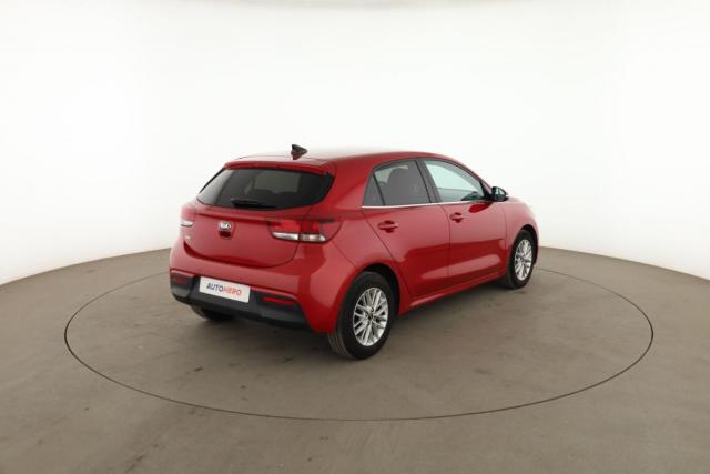 Kia Rio image 8