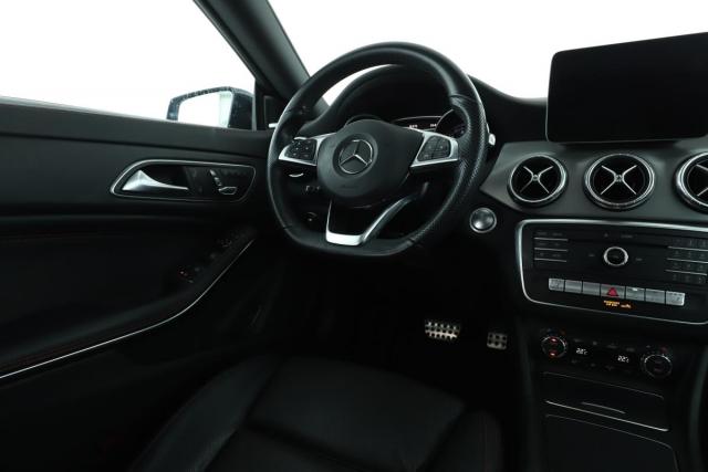 Mercedes Benz Cla Shooting Brake image 9
