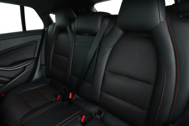 Mercedes Benz Cla Shooting Brake image 4