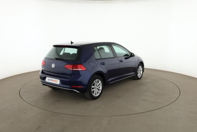 Volkswagen Golf image 7