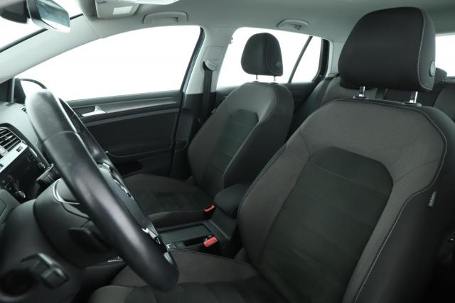 Volkswagen Golf image 3