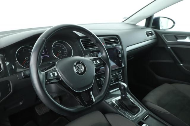 Volkswagen Golf image 8