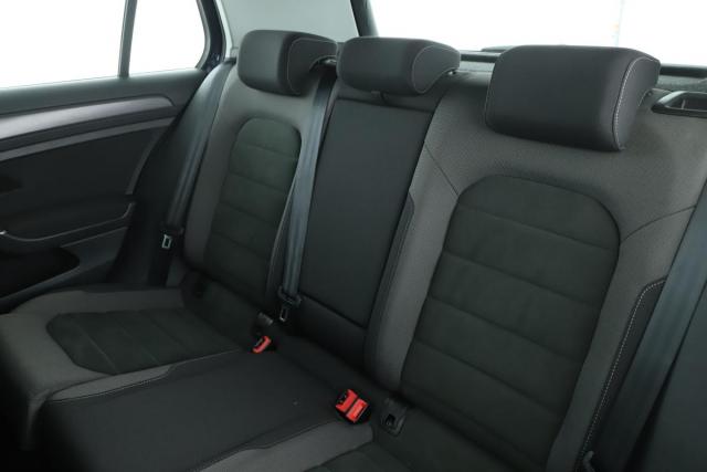 Volkswagen Golf image 2