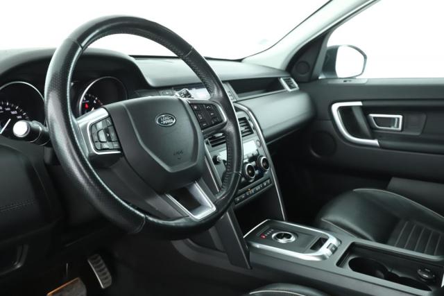 Land Rover Discovery Sport image 6