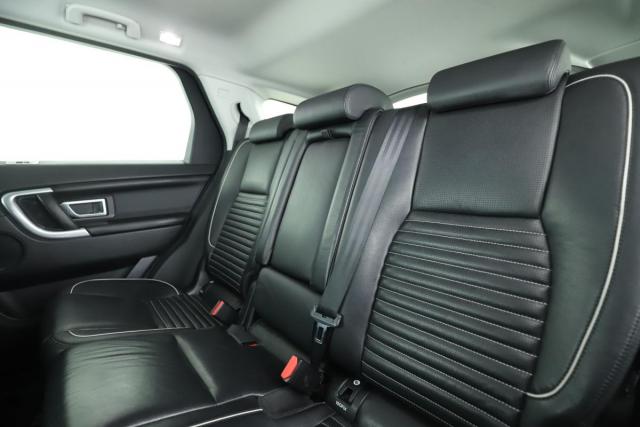 Land Rover Discovery Sport image 1