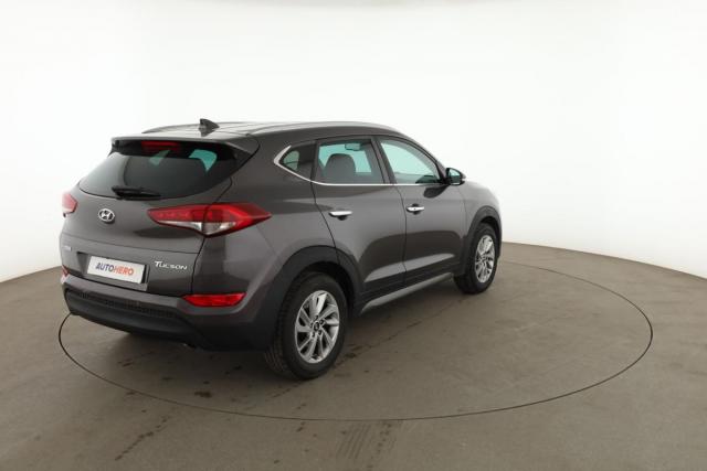 Hyundai Tucson image 8