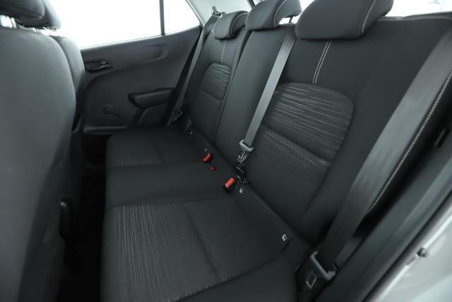 Kia Picanto image 9