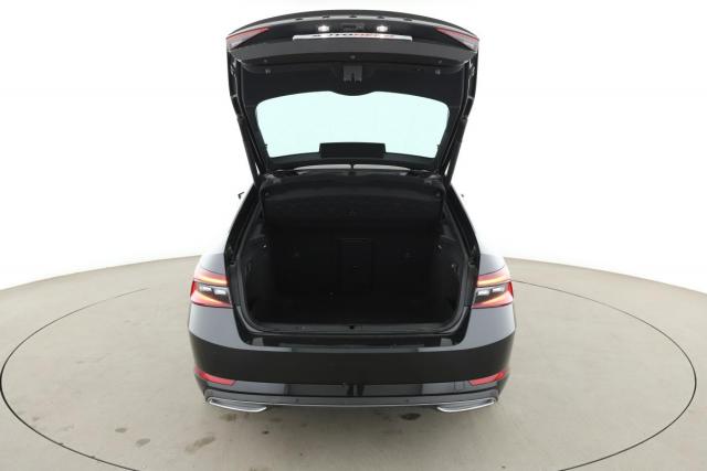 Skoda Superb image 8