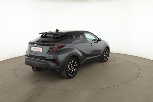 Toyota C-Hr image 1