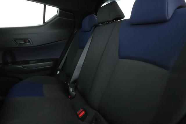 Toyota C-Hr image 7