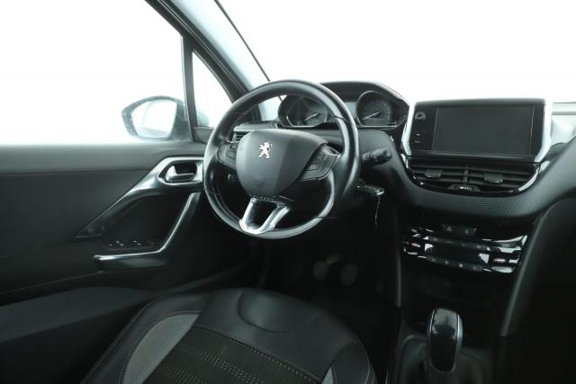Peugeot 2008 image 3