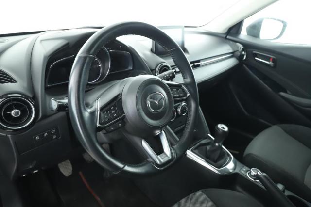Mazda 2 image 9