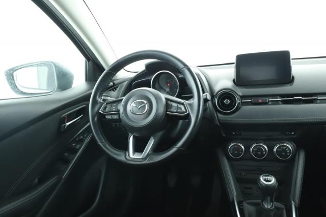 Mazda 2 image 2