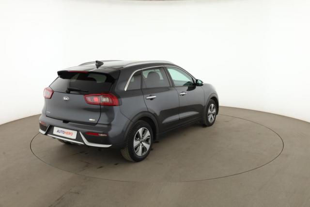 Kia Niro image 6