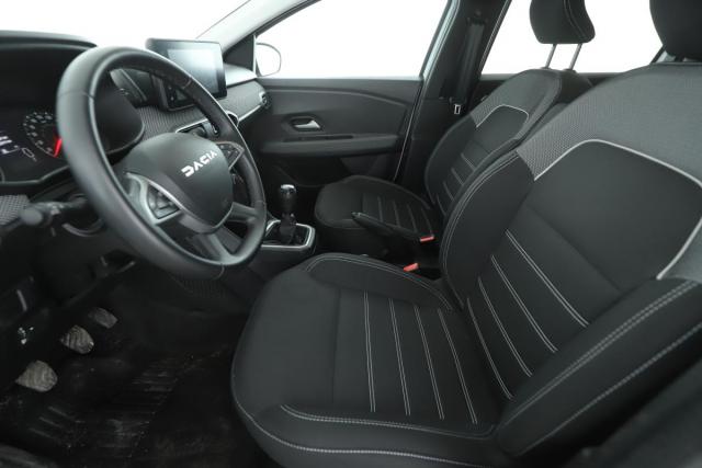 Dacia Jogger image 1