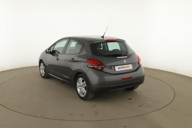 Peugeot 208 image 3
