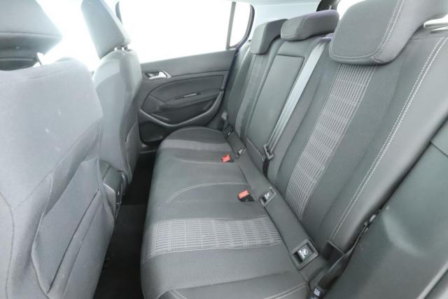 Peugeot 308 image 8