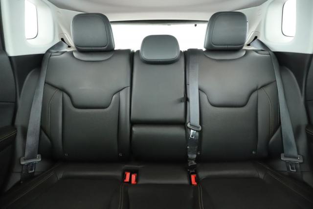 Jeep Compass image 2