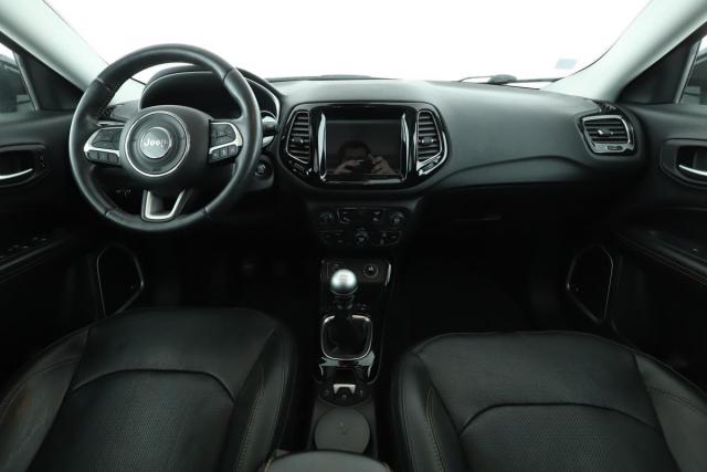 Jeep Compass image 9