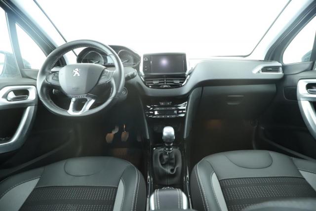 Peugeot 2008 image 2
