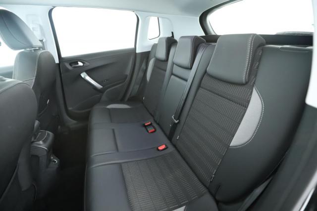 Peugeot 2008 image 9