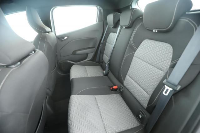 Renault Clio image 8