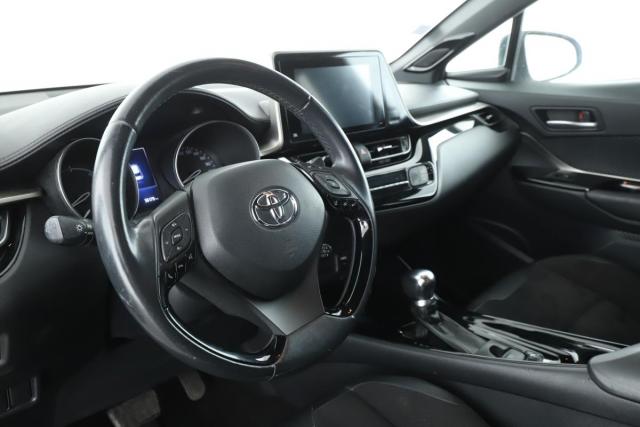 Toyota C-Hr image 9