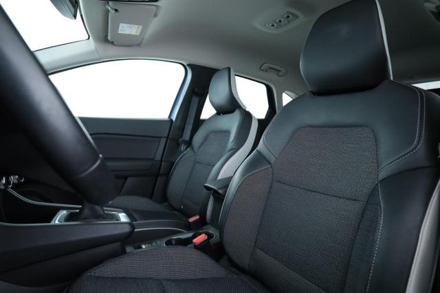 Renault Captur image 8