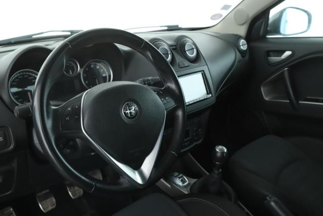 Alfa Romeo Mito image 9