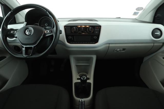 Volkswagen Up! image 3