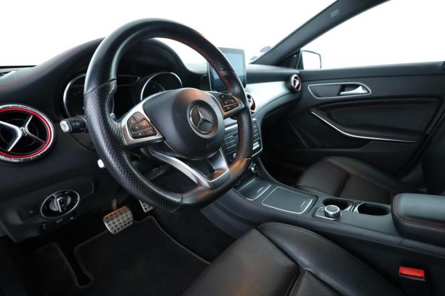 Mercedes Benz Cla image 4