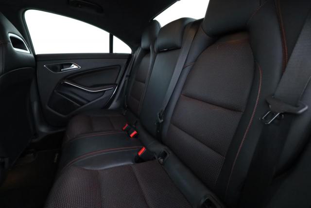 Mercedes Benz Cla image 9