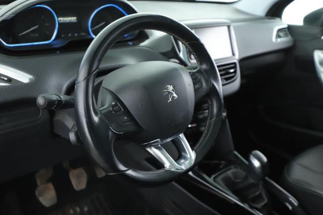 Peugeot 2008 image 5