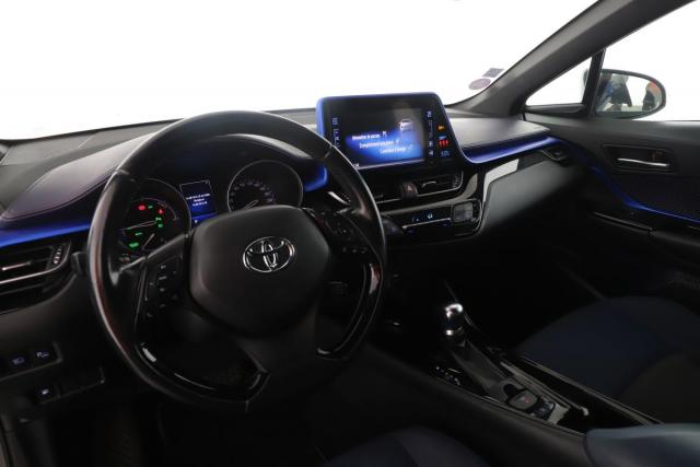 Toyota C-Hr image 1