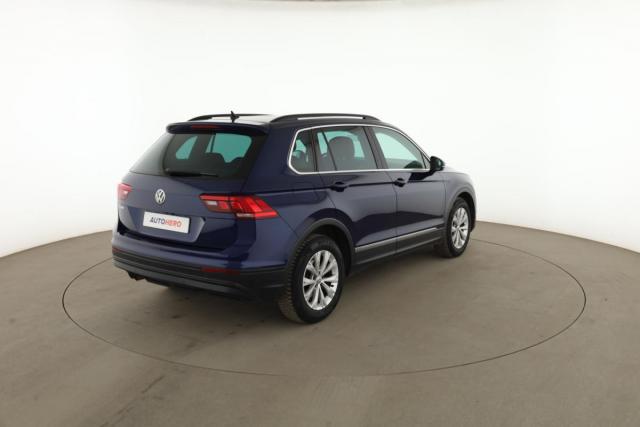 Volkswagen Tiguan image 8