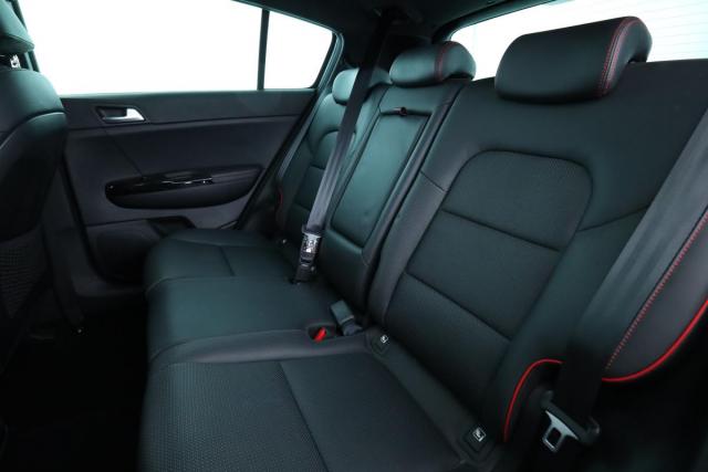 Kia Sportage image 8