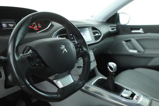 Peugeot 308 image 7