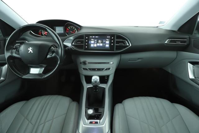 Peugeot 308 image 9