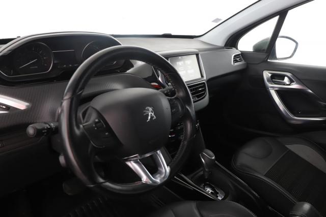 Peugeot 2008 image 9